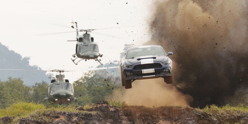 В ролике о создании «Форсажа 9» авторы уничтожили множество машин